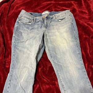 COPY - Light wash jeans